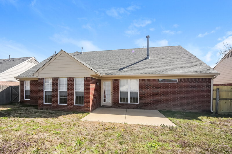 2,085/Mo, 5683 Antler Trl Southaven, MS 38672 Rear View
