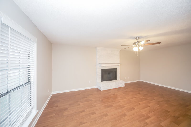 3,310/Mo, 6736 Sassafras St Olive Branch, MS 38654 Living Room View