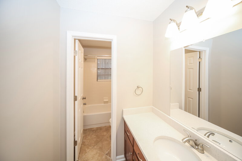 3,310/Mo, 6736 Sassafras St Olive Branch, MS 38654 Bathroom View