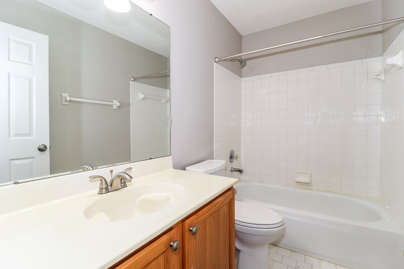 1,925/Mo, 1522 Appling Wood Cv S Cordova, TN 38016 Bathroom View