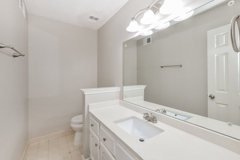 2,510/Mo, 8959 Raspberry Ln Cordova, TN 38016 Bathroom View