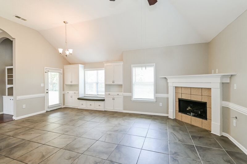 2,470/Mo, 6308 Acree Ln Olive Branch, MS 38654 Family Room View