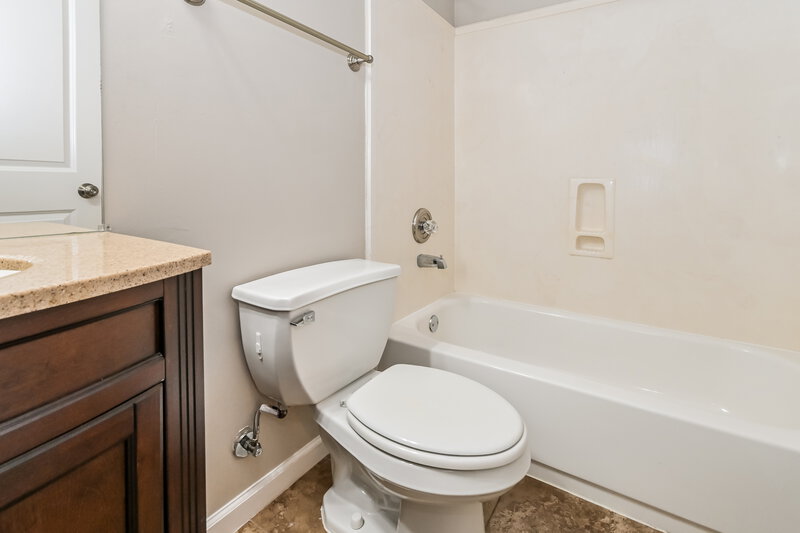 2,470/Mo, 6308 Acree Ln Olive Branch, MS 38654 Bathroom View