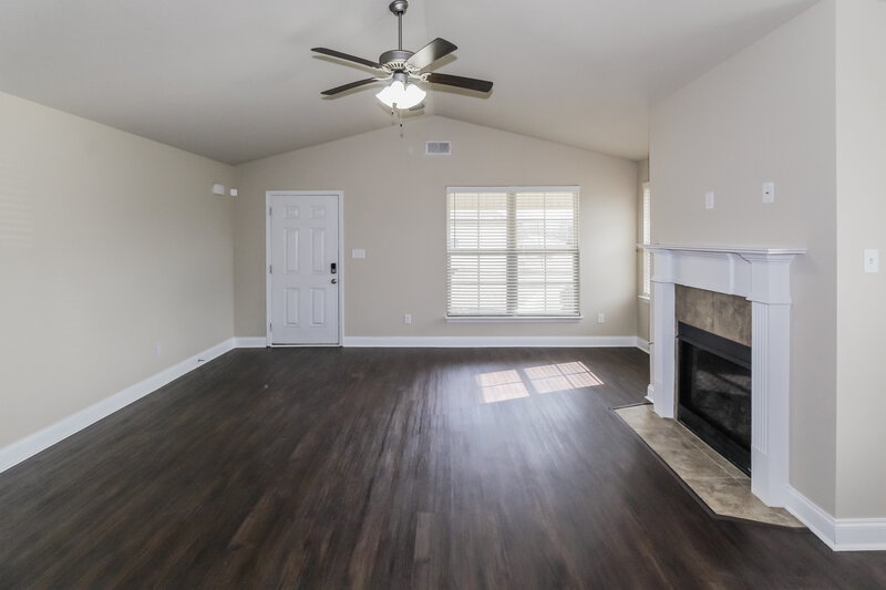 2,010/Mo, 8759 Kimberly Dawn Dr Southaven, MS 38671 Living Room View