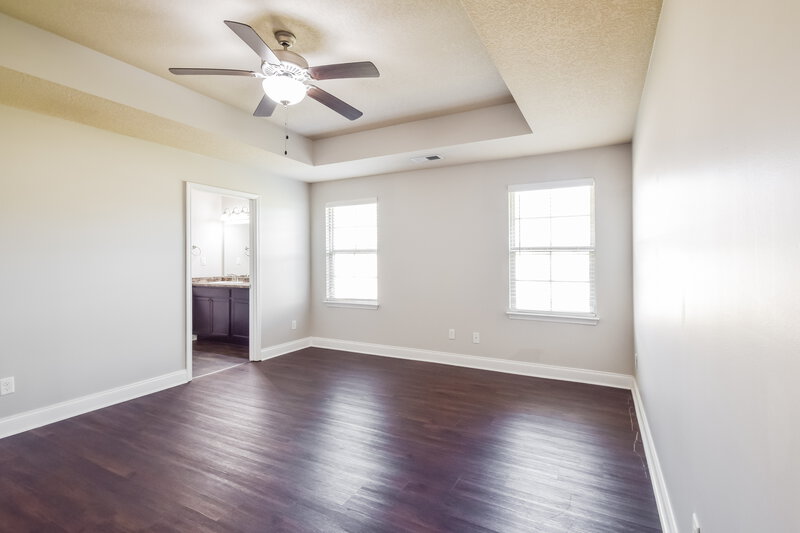 1,950/Mo, 8759 Kimberly Dawn Dr Southaven, MS 38671 Main Bedroom View
