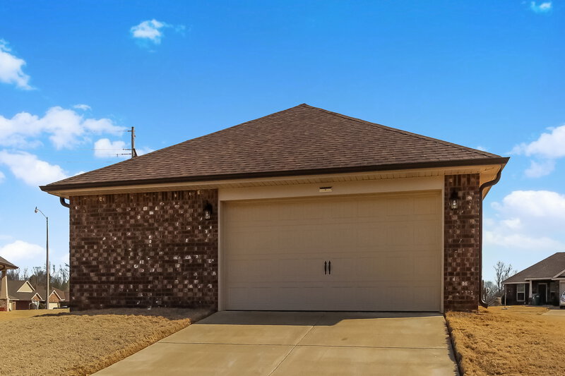 2,010/Mo, 8759 Kimberly Dawn Dr Southaven, MS 38671 Rear View