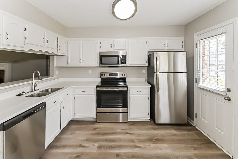 2,270/Mo, 3045 Caitlynn Cir N Horn Lake, MS 38637 Kitchen View