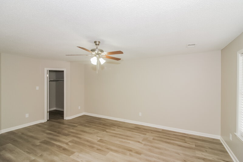 1,675/Mo, 6931 Hillshire Dr Memphis, TN 38133 Main Bedroom View