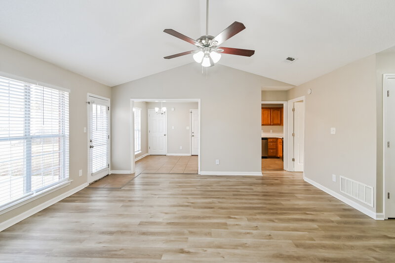 2,940/Mo, 6336 Sandbourne E Olive Branch, MS 38654 Living Room View