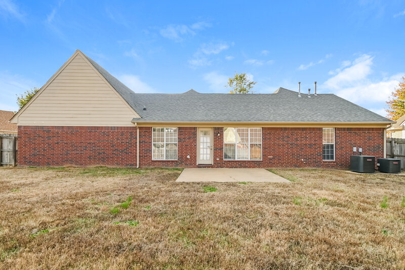 2,940/Mo, 6336 Sandbourne E Olive Branch, MS 38654 Rear View