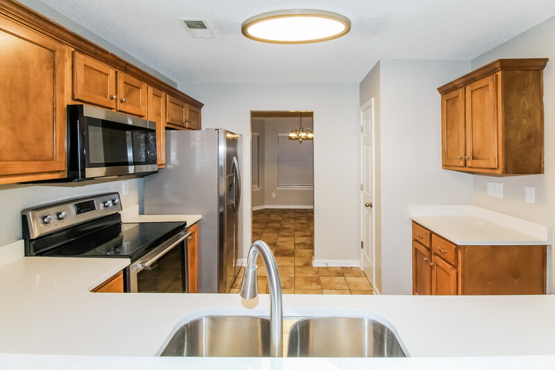 2,580/Mo, 927 Trafalgar Dr Southaven, MS 38671 Kitchen View 2