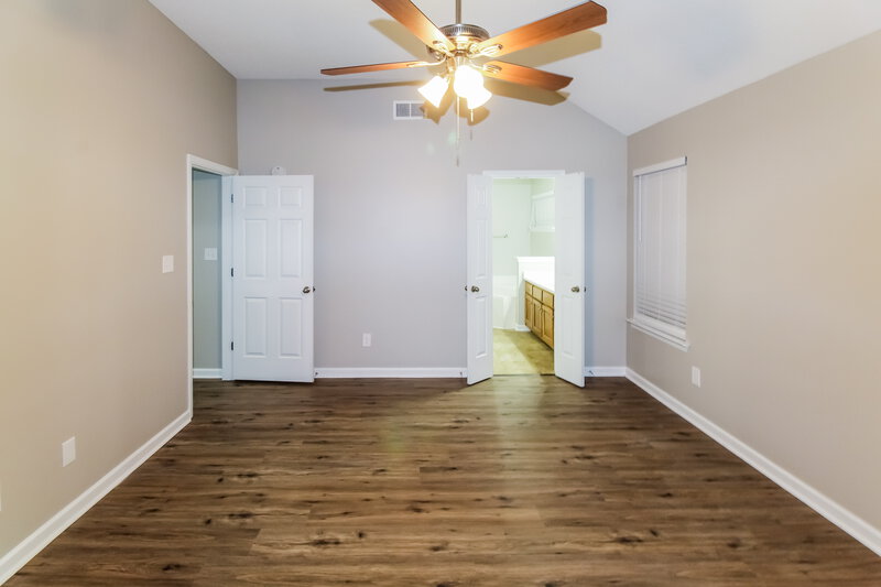 2,580/Mo, 927 Trafalgar Dr Southaven, MS 38671 Main Bedroom View 2