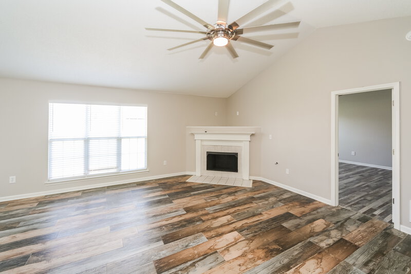 2,160/Mo, 6708 Kentbrook Dr Horn Lake, MS 38637 Living Room View 2