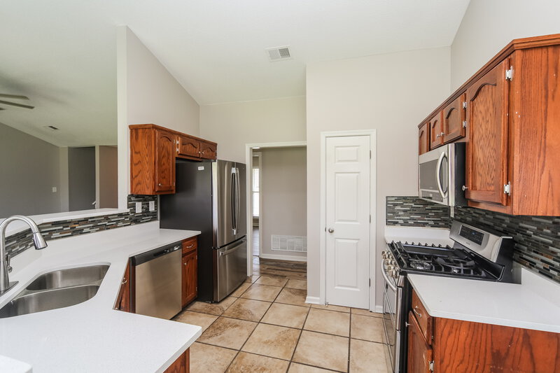 2,160/Mo, 6708 Kentbrook Dr Horn Lake, MS 38637 Kitchen View