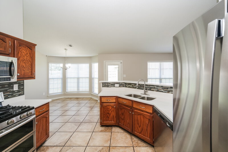 2,160/Mo, 6708 Kentbrook Dr Horn Lake, MS 38637 Kitchen View 2