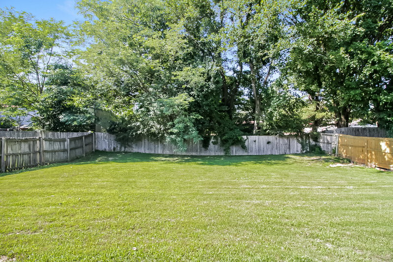 1,870/Mo, 160 Garden View Dr Oakland, TN 38060 Backyard View