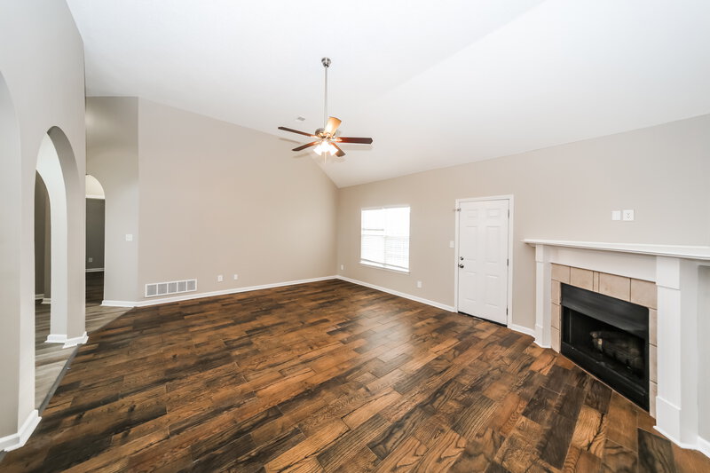 2,190/Mo, 9203 Conrad Dr Olive Branch, MS 38654 Living Room View
