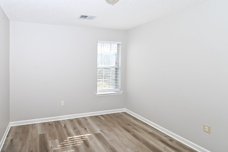 2,000/Mo, 5602 Lake Front Dr Horn Lake, MS 38637 Bedroom View 3