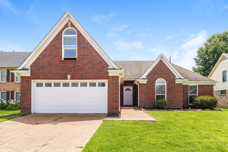 2,015/Mo, 9355 Helmsley Dr Cordova, TN 38016 External View