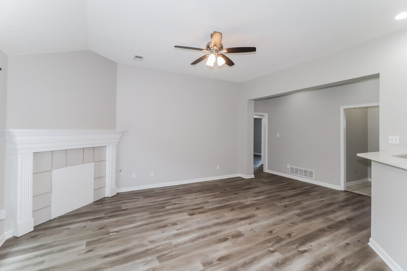 2,015/Mo, 9355 Helmsley Dr Cordova, TN 38016 Living Room View