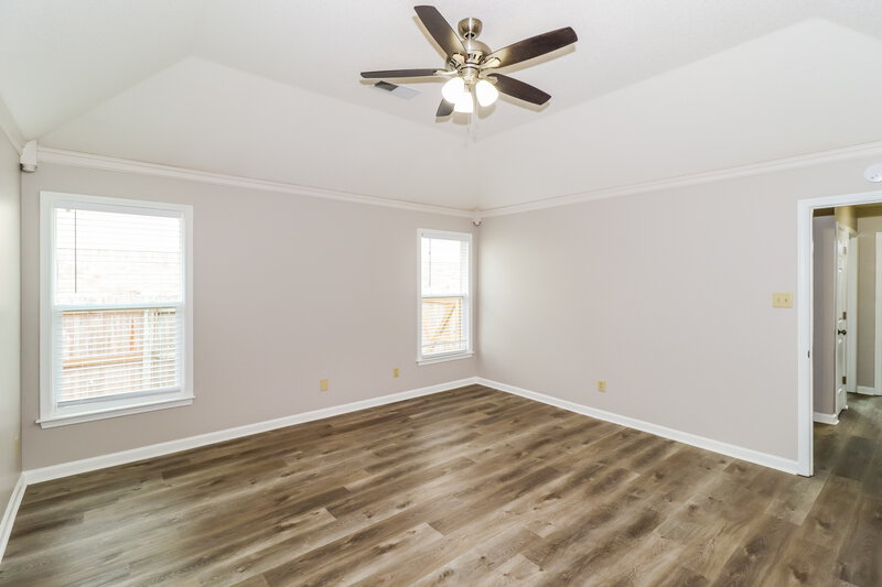 2,910/Mo, 9355 Helmsley Dr Cordova, TN 38016 Main Bedroom View