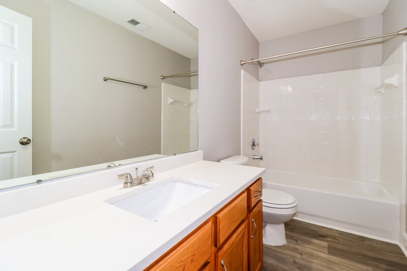 2,910/Mo, 9355 Helmsley Dr Cordova, TN 38016 Bathroom View