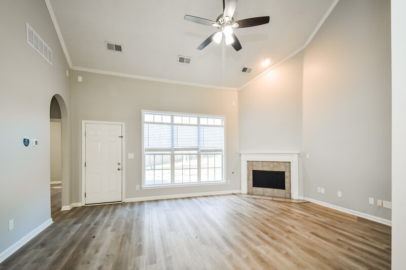 2,950/Mo, 2725 Misty Valley Cv Lakeland, TN 38002 Living Room View