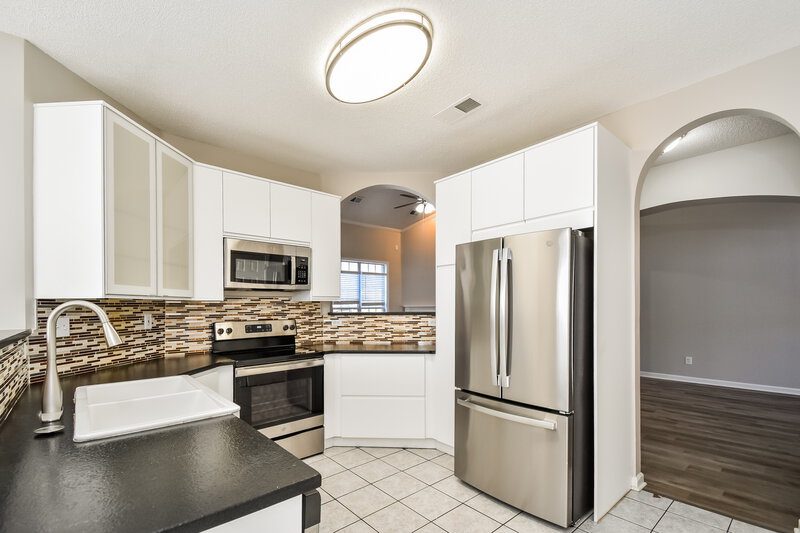 2,950/Mo, 2725 Misty Valley Cv Lakeland, TN 38002 Kitchen View