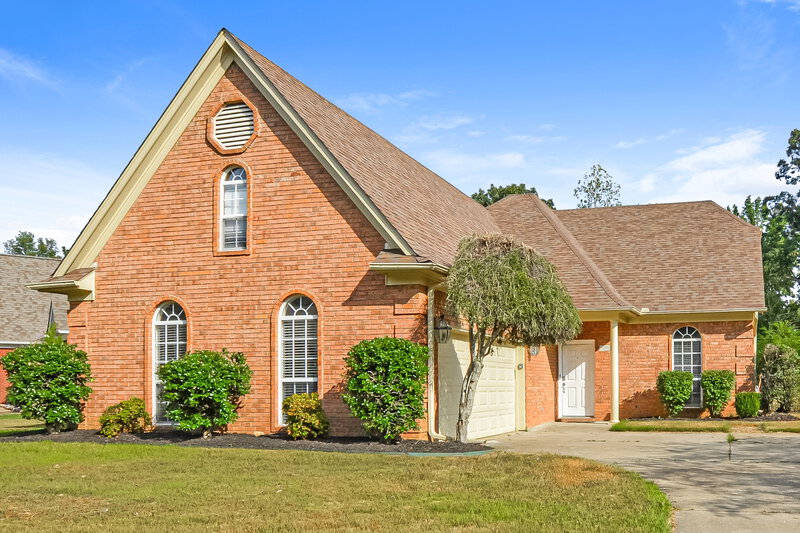 2,160/Mo, 3710 Shelby Cv Hernando, MS 38632 Front View