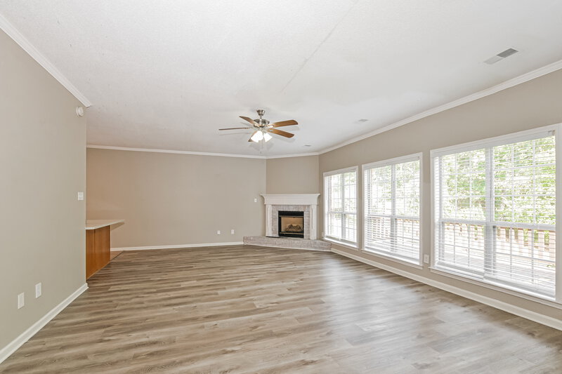 2,160/Mo, 3710 Shelby Cv Hernando, MS 38632 Living Room View 2
