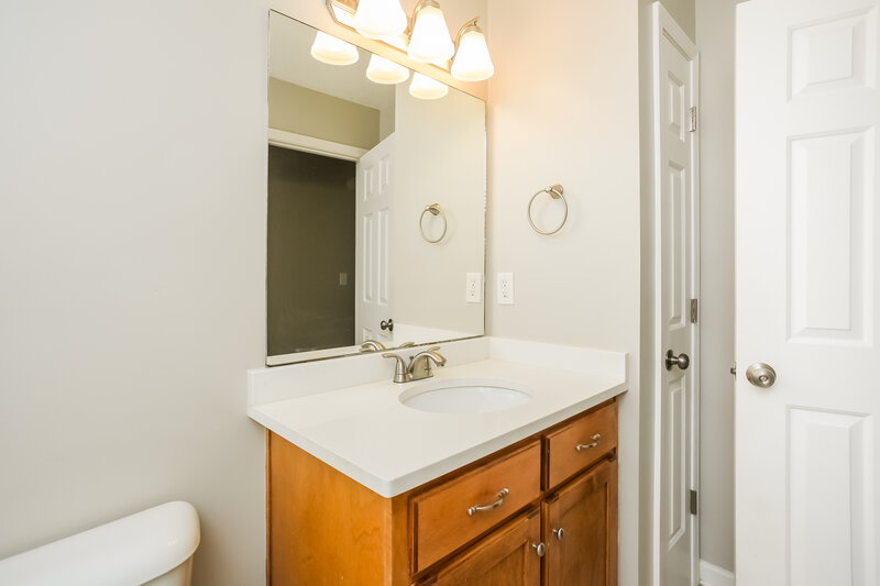 2,930/Mo, 8911 Oak Grove Blvd Olive Branch, MS 38654 Bathroom View