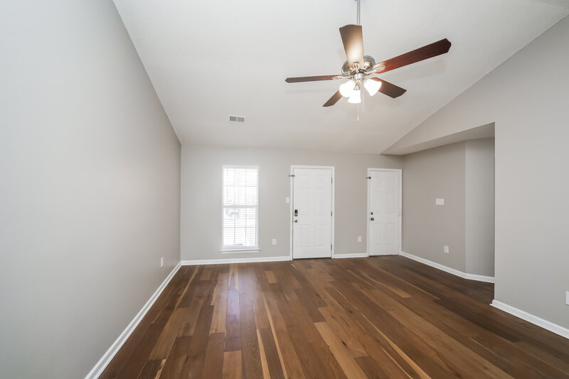 1,725/Mo, 5305 Bradley Ln Southaven, MS 38671 Living Room View 2