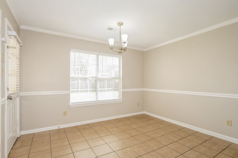 1,815/Mo, 5180 Plum Tree Dr Southaven, MS 38671 Dining Room View