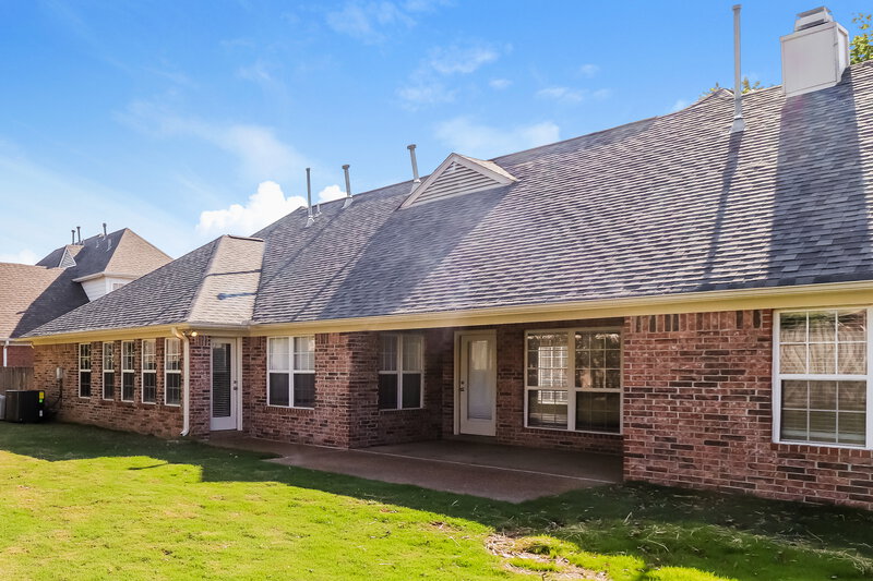 2,680/Mo, 288 Mayhurst Ln Cordova, TN 38018 Rear View