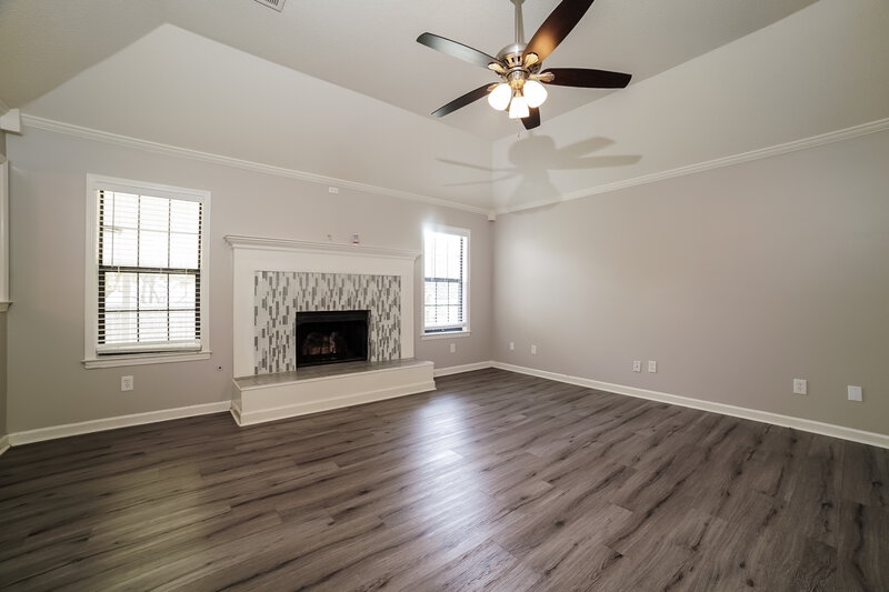 1,905/Mo, 7139 Maplewood Rd Olive Branch, MS 38654 Living Room View