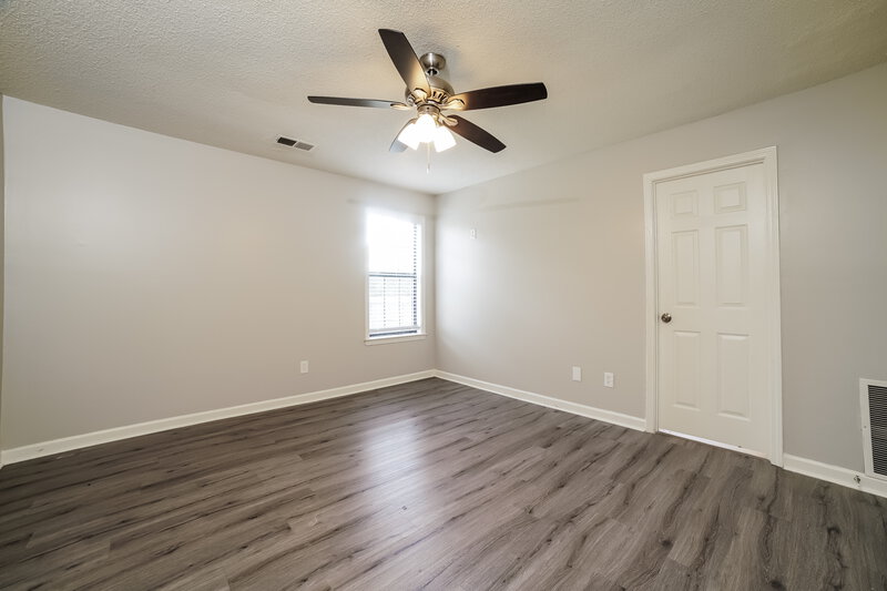 1,905/Mo, 7139 Maplewood Rd Olive Branch, MS 38654 Main Bedroom View 2