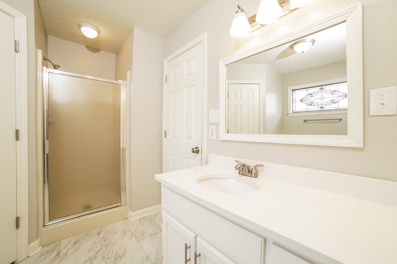 1,905/Mo, 7139 Maplewood Rd Olive Branch, MS 38654 Main Bathroom View 2