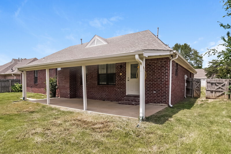 1,905/Mo, 7139 Maplewood Rd Olive Branch, MS 38654 Rear View