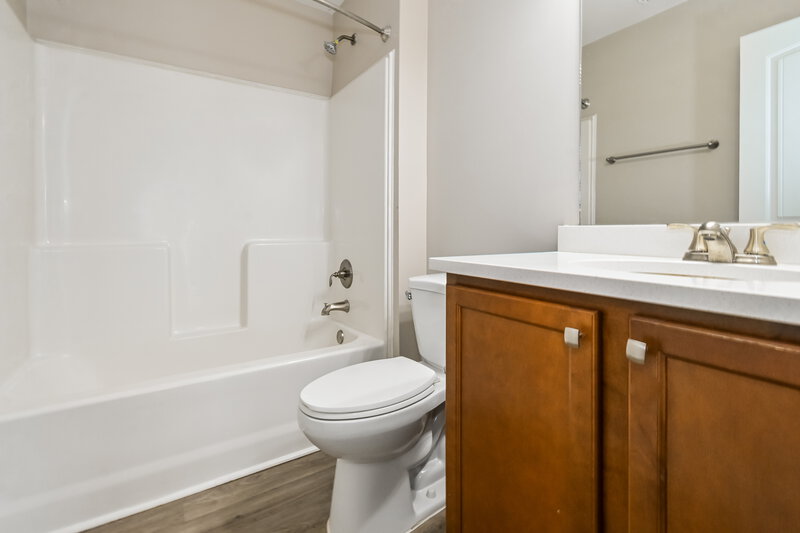 2,240/Mo, 2932 S Hartland Drive Southaven, MS 38672 Bathroom View
