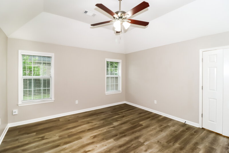 2,185/Mo, 35 Lakewood Cv Oakland, TN 38060 Main Bedroom View