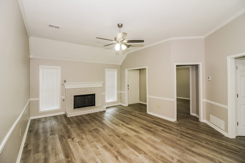 1,920/Mo, 4141 Meadowfield Ln Bartlett, TN 38135 Living Room View 2