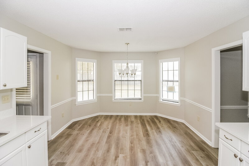 1,920/Mo, 4141 Meadowfield Ln Bartlett, TN 38135 Breakfast Nook View