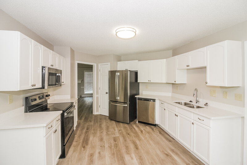 1,920/Mo, 4141 Meadowfield Ln Bartlett, TN 38135 Kitchen View