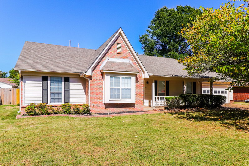 2,080/Mo, 8076 Sara Jane Ln Bartlett, TN 38133 Front View