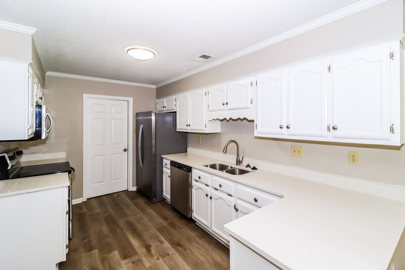 2,080/Mo, 8076 Sara Jane Ln Bartlett, TN 38133 Kitchen View 2
