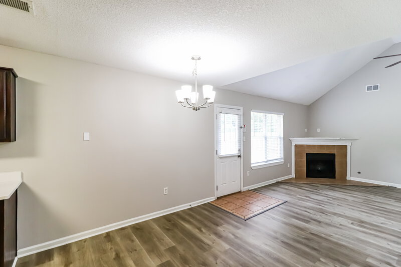1,700/Mo, 6931 River Birch Rd Walls, MS 38680 Dining Room View