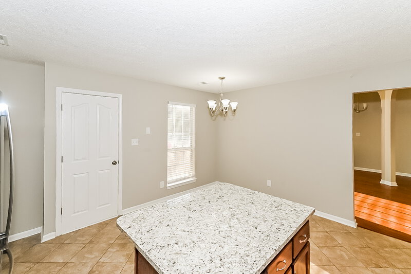 2,430/Mo, 5333 Doe Ln Southaven, MS 38671 Kitchen View