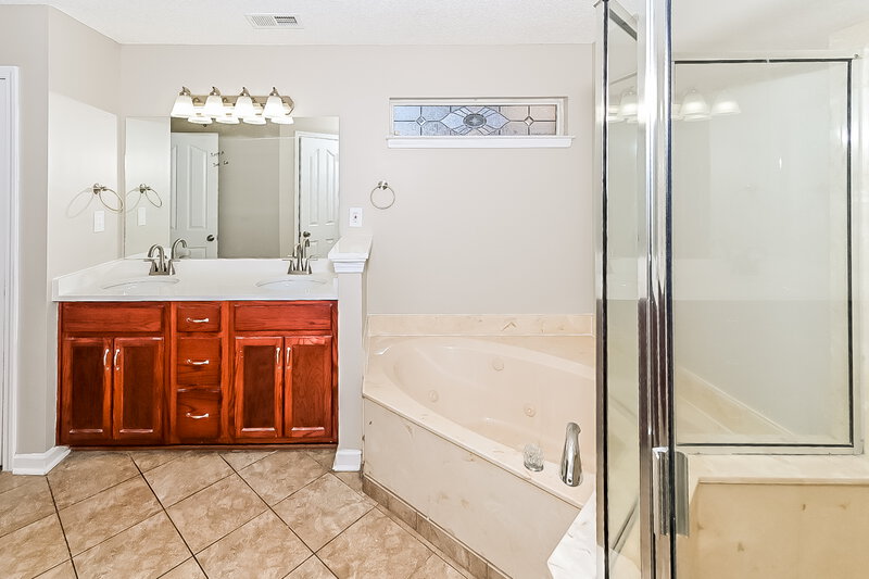 2,430/Mo, 5333 Doe Ln Southaven, MS 38671 Bathroom View
