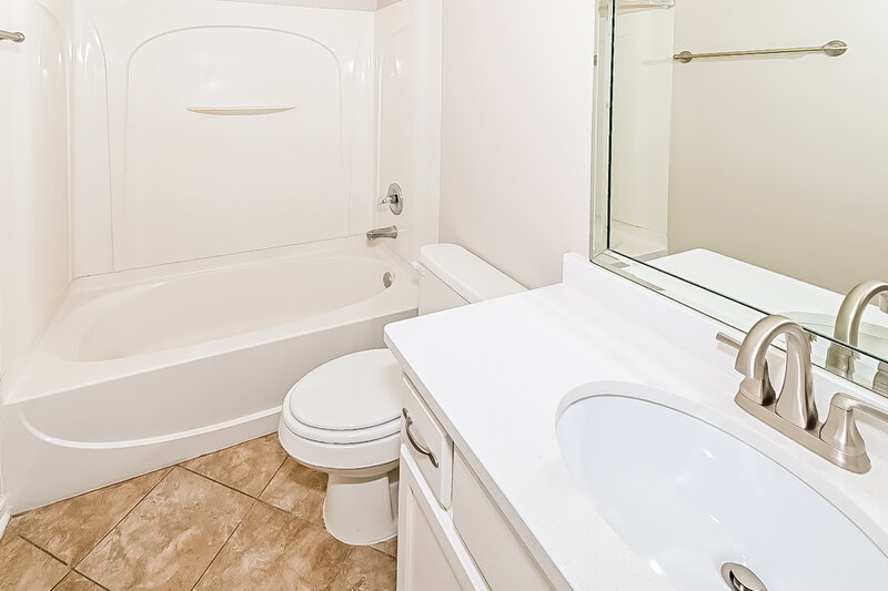 2,430/Mo, 5333 Doe Ln Southaven, MS 38671 Bathroom View 2