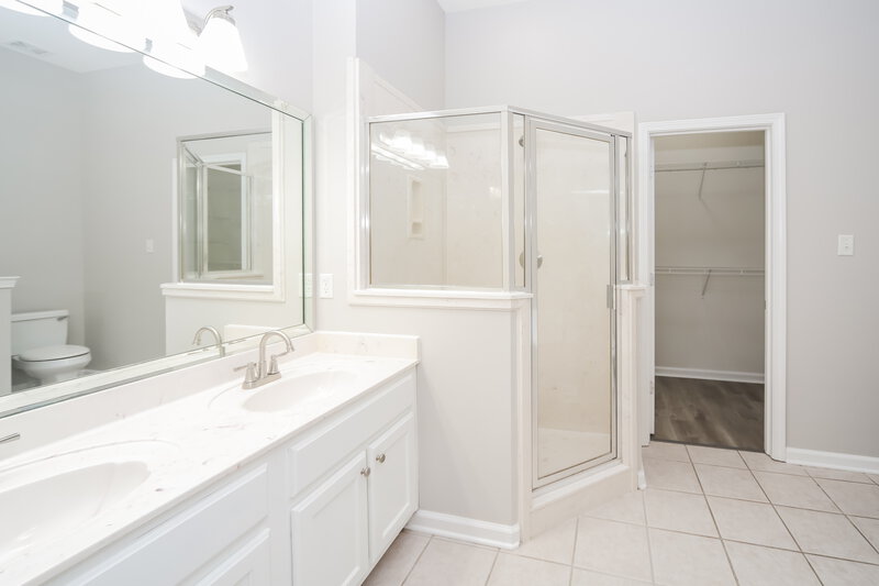 1,790/Mo, 6859 Seaside Dr Cordova, TN 38018 Main Bathroom View